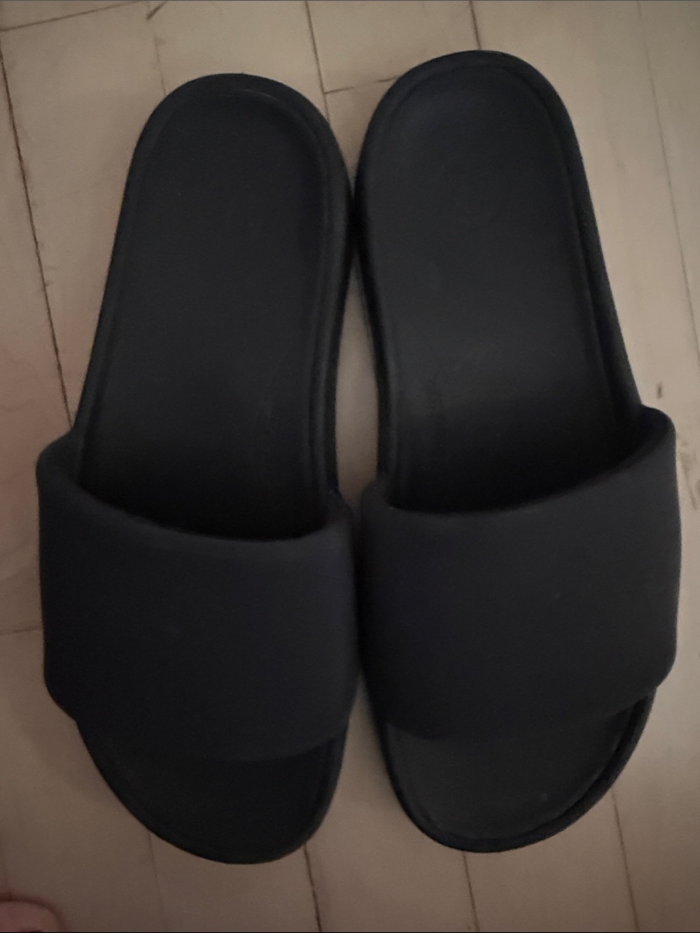 Lululemon Size 7 Women's Black Slide Sandals